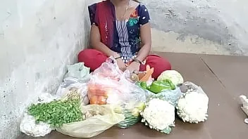 Desi Girl Xhxhxhx Scolded A Vegetable Buyer