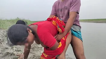 Sex Rakul Bowdi Fuck Beside A River